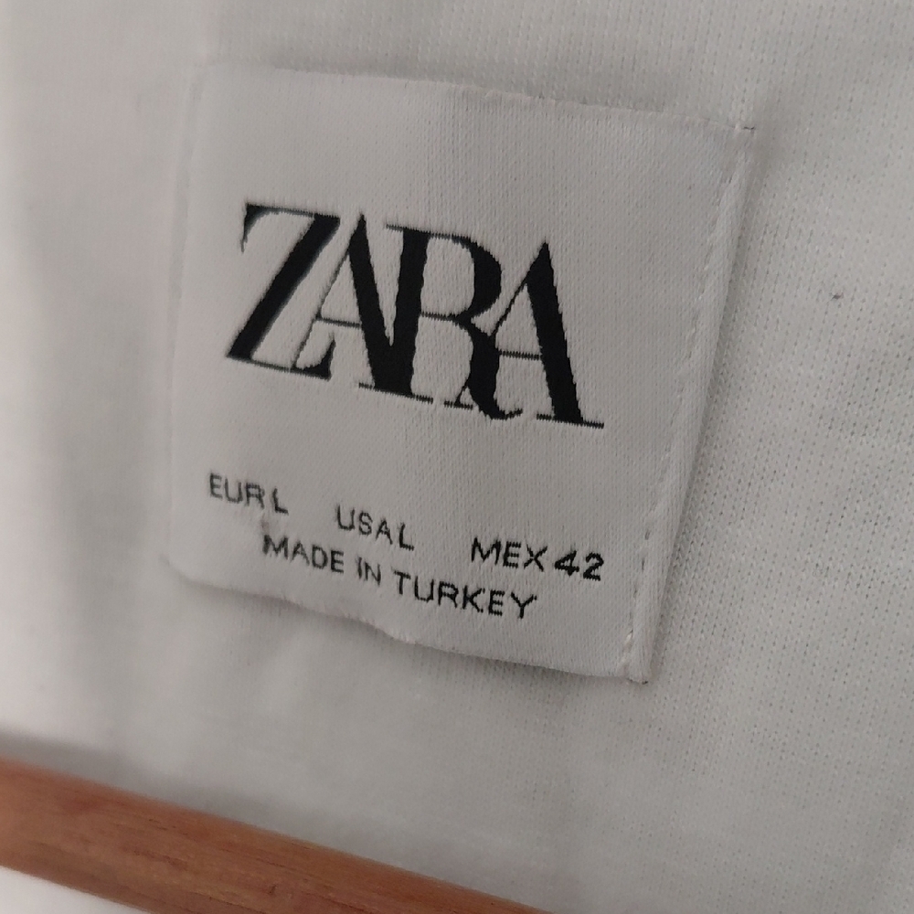 Zara Multicolor Tropical Bird T-Shirt - Picture 4 of 8